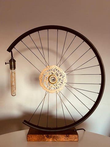 Lampe de table - Fer, Bois, Aluminium - Lampe à roue de vélo, Antiquités & Art