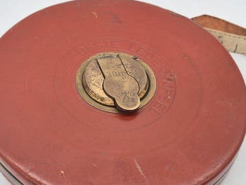 Stabila – Vintage Rollbandmaß 30m – Lederkapsel mit
