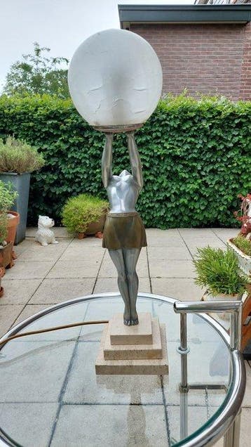 Enrique Molins Balleste - Lampe de table avec figurine -