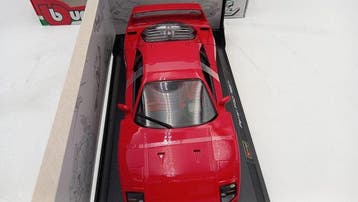Bburago 1:18 - Voiture miniature - Ferrari F40 1987 -