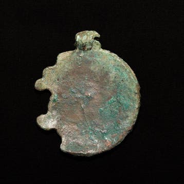 Viking periode Brons Round Amulet Pendant with Solar/Rosette