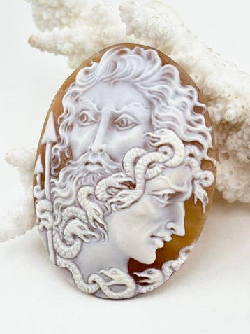 CASSIS MADAGASCARIENSIS Cameo - Handgesneden camee