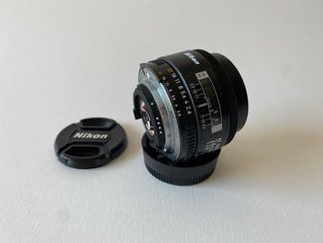 Nikon AF Nikkor 2,8/24mm | Objectif grand-angle