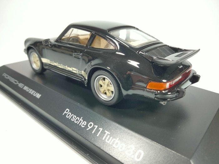 Porsche Museum 1:43 - Model sportwagen - Porsche 911 Turbo, Hobby & Loisirs créatifs, Voitures miniatures | 1:5 à 1:12