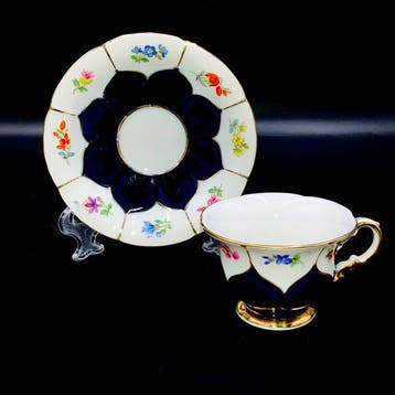 E.A.Leuteritz - Meissen - Exquisite Coffee Cup & Saucer -