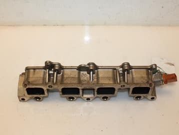 Inlaatspruitstuk Volkswagen Golf O131076
