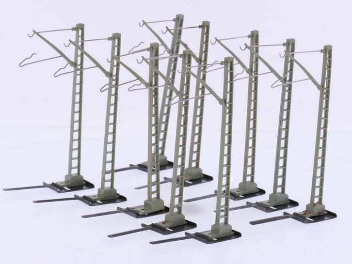 Schaal H0 Märklin 7509 bovenleidingmast losse voet k-rail.., Hobby en Vrije tijd, Modeltreinen | H0, Rails, Gebruikt, Märklin