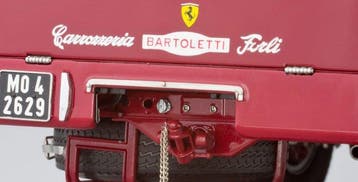 CMC 1:18 - Voiture miniature - Ferrari Racing transporter, Nieuw