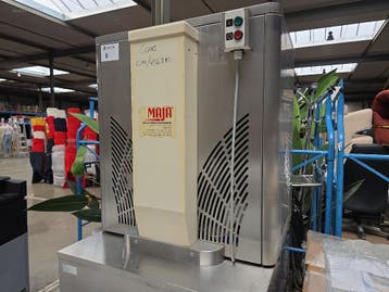 Inox schilferijsmachine MAJA SA 215 S, Nieuw