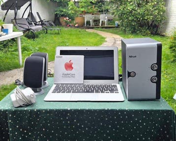 Apple MacBook Air 11 pouces A1465 + accessories - Laptop