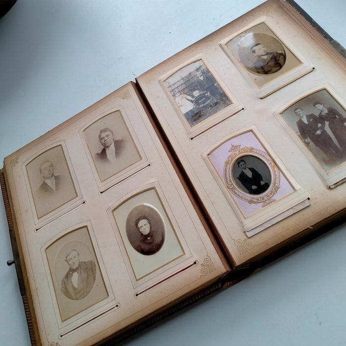 Album photo - met 58 cartes de visite en portretfotos -, Antiquités & Art, Art | Dessins & Photographie