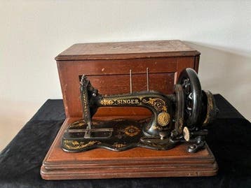 Singer 12 K Acanthus Leaves 1881 Fiddle base Naaimachine -