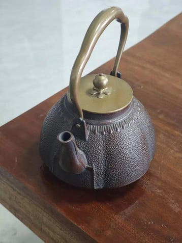 Japanese pumpkin-shaped sand-cast iron kettle - Theepot -