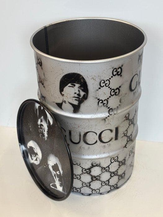 Rob VanMore - Barrel Gucci x Famous, Antiek en Kunst, Kunst | Designobjecten