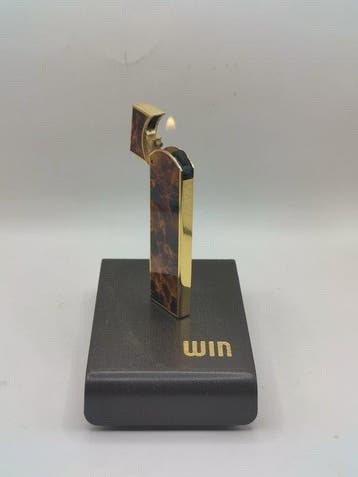 WIN - Zonder minimumprijs - Zakaansteker - Verguld, Lak, Nieuw