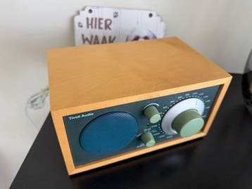 Tivoli - Model One by Henry Kloss Radio
