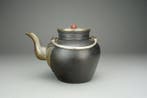 “Shouxing Hu” () - Yixing Teapot - Marked Jin Ting ()