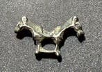 Oud-Romeins Zilver Amulet in de vorm van een dubbele