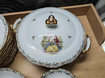 J.V authentique - Watteau - Eetservies voor 6 (31) -