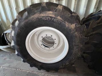 Online veiling - Michelin Multibib 540/65R28 op Valtra, Zakelijke goederen, Ophalen, Nieuw