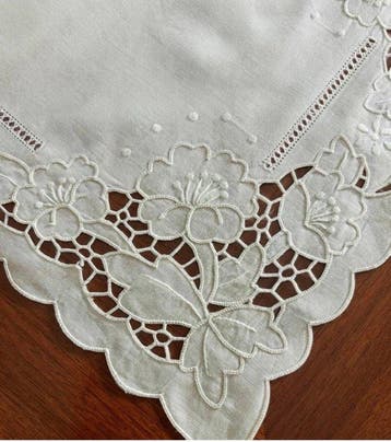 Broderie - 110 cm - 40 cm - BRODERIE INTAGLÉE