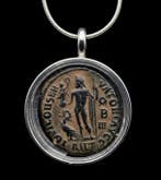 Romain antique, Empire Bronze Pendentif en forme de monnaie