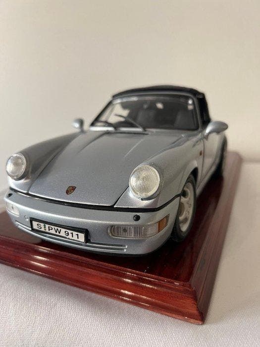 1:14 - Modelauto - 1:14 Porsche 911 Carrera 4 Cabriolet –, Hobby & Loisirs créatifs, Voitures miniatures | 1:5 à 1:12