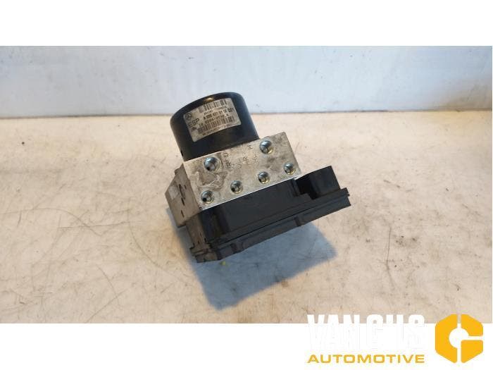 ABS Pomp Mercedes CLC-Klasse O179532, Autos : Pièces & Accessoires, Freins & Transmission