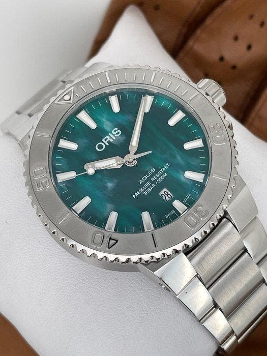 Oris - Aquis Date X Bracenet Automatic - Sans prix de, Bijoux, Sacs & Beauté, Montres | Hommes