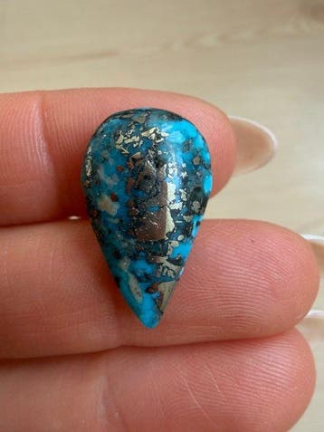 Turquoise Echt juweel! Topkleur Neishabour Turkoois. Lot van