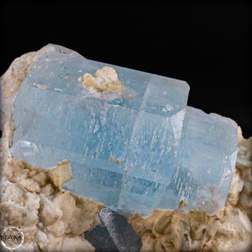 aquamarijn Kristal op matrix- 425.19 g