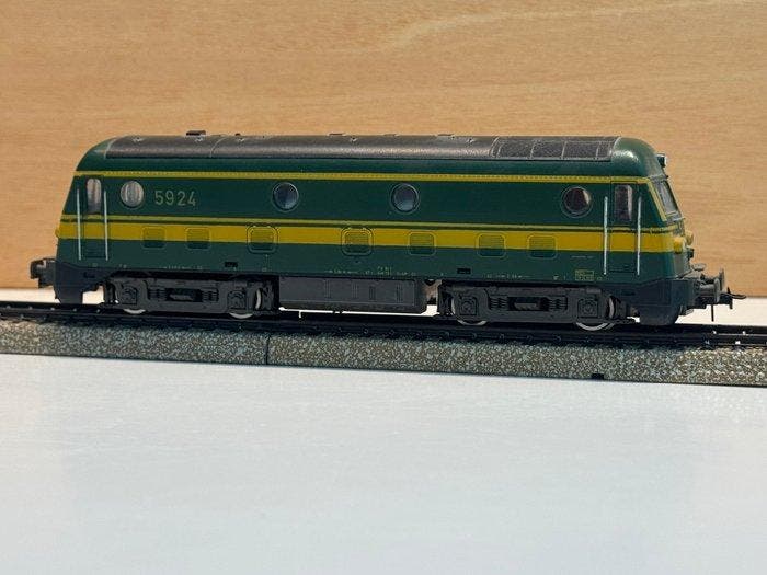 Roco H0 - 04152B - Diesellocomotief (1) - Reeks 59 - NMBS, Hobby en Vrije tijd, Modeltreinen | H0