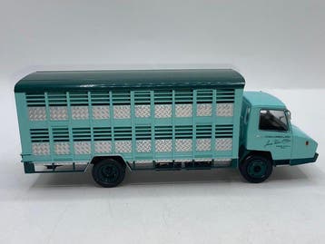 Hachette, IXO 1:43 - Model vrachtwagen (5) - Verzameling