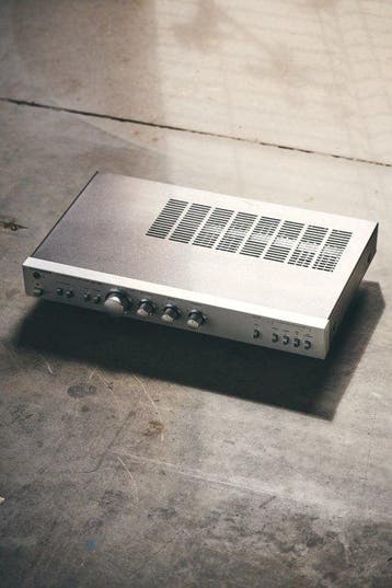 Telefunken - RA-100 Amplificateur intégré à semi-conducteurs