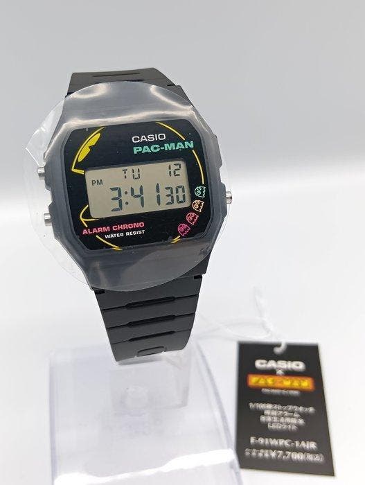 Casio - PAC-MAN Collaboration Model - Official Collaboration, Games en Spelcomputers, Spelcomputers | Overige Accessoires