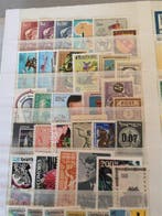 Wereld - Grote opeenstapeling van wereldcollecties in, Gestempeld