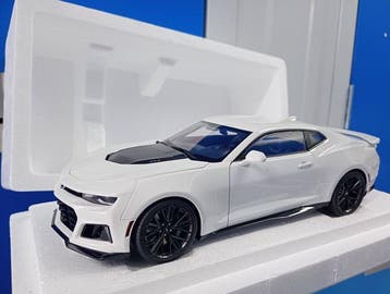 Autoart 1:18 - Model sportwagen - Chevrolet Camaro ZL1