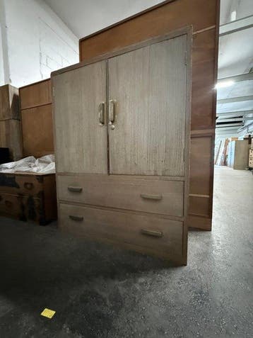 Kimono Isho-Tansu-kast van Japanse paulowniahout (Kiri), uit