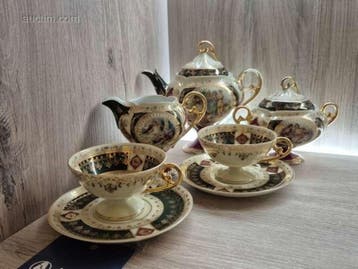 7-delig porseleinen koffie- /theeservies O.S....