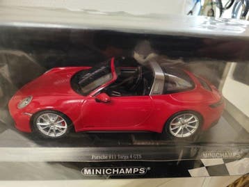 Minichamps 1:18 - Modelauto - Porsche 911 Targa 4 GTS