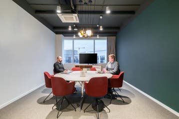 Espace de bureau pour 4 pers. à Guillemins, Verzenden