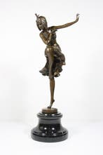 D.H. Chiparus (1886 - 1947) - after - Sculpture, Charleston, Antiquités & Art