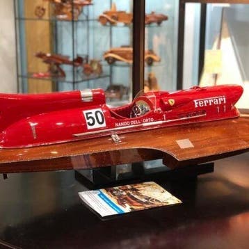 Ferrari Arno IX clouté maquette de luxe 55 cm 1:14 -, Hobby en Vrije tijd, Nieuw