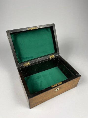 Boîte à bijoux - Noyer
