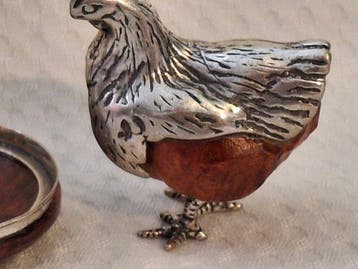 Militaire miniatuur beeldjes - Twee miniaturen vervaardigd