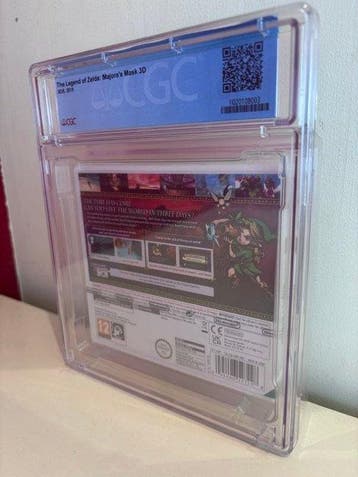 Nintendo - 3DS - CGC Graded 9.6 A++ Zelda; Majoras Mask, Consoles de jeu & Jeux vidéo