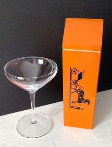 XTC Artist (1978) - Milk or Hermes? + Milk or Bleu de