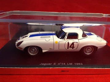 Spark 1:43 - Voiture de course miniature - #S2106 Jaguar