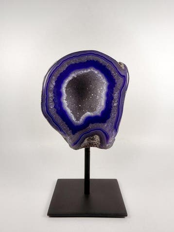 Agate avec géode de cristal de roche sur socle Géode -, Collections