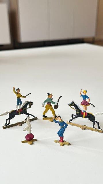 Mid Century Hand-Painted Flat Lead / Tin Circus Figures –